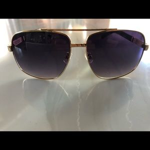 Louis Vuitton Sunglasses (Z0669U)